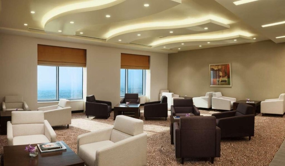 Carlton Downtown Hotel